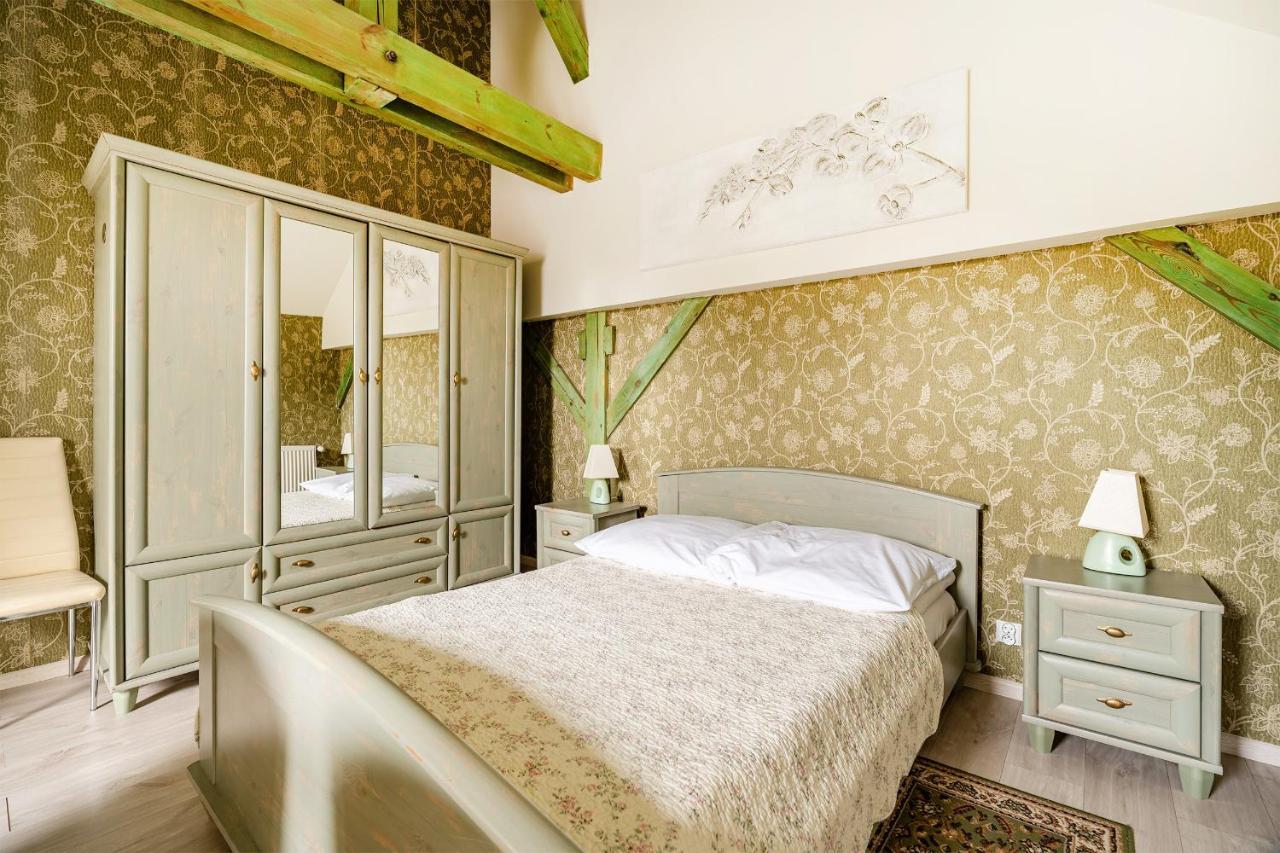 Hotel Pod Zamkiem Olsztyn  Extérieur photo