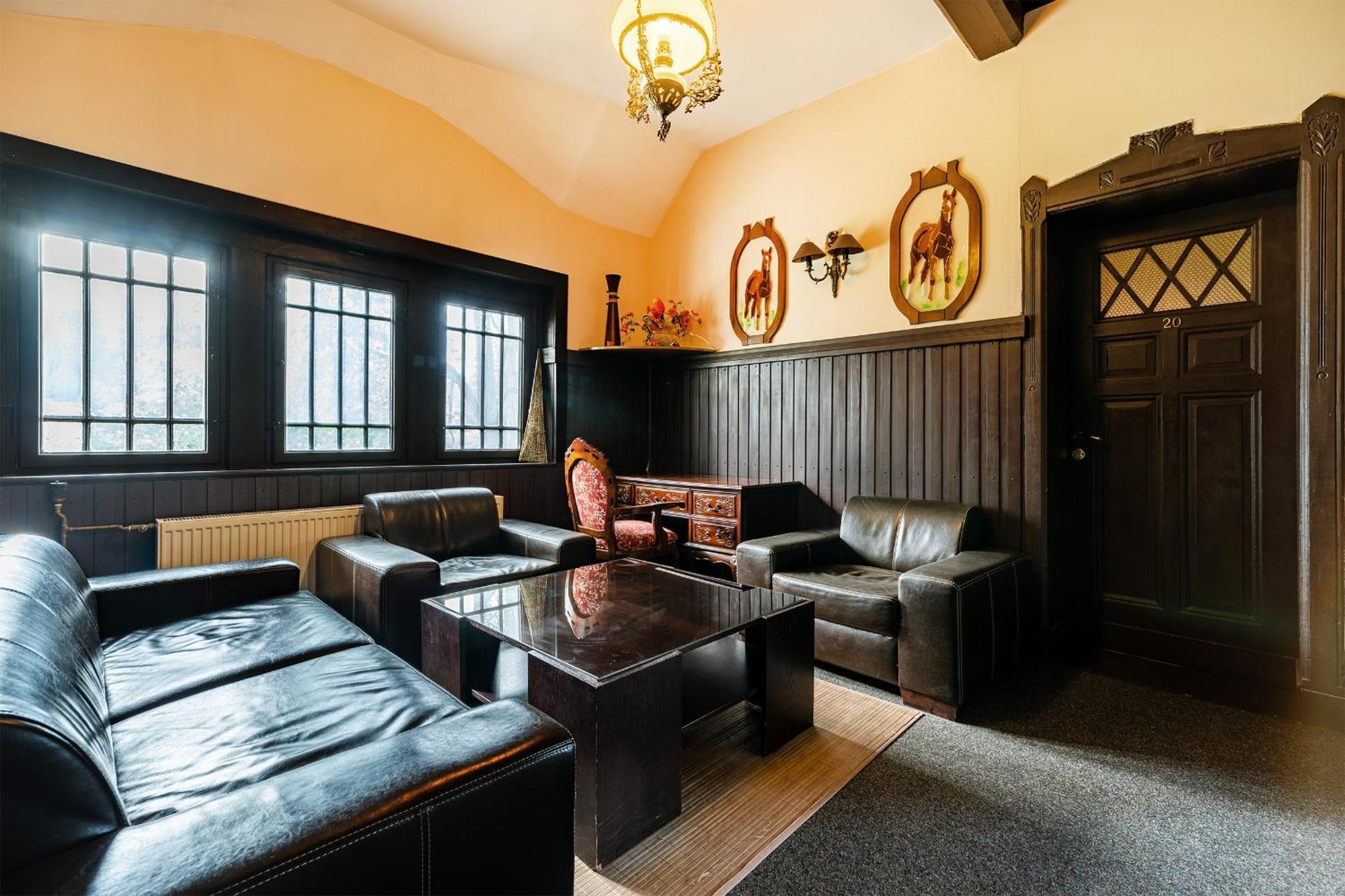 Hotel Pod Zamkiem Olsztyn  Extérieur photo
