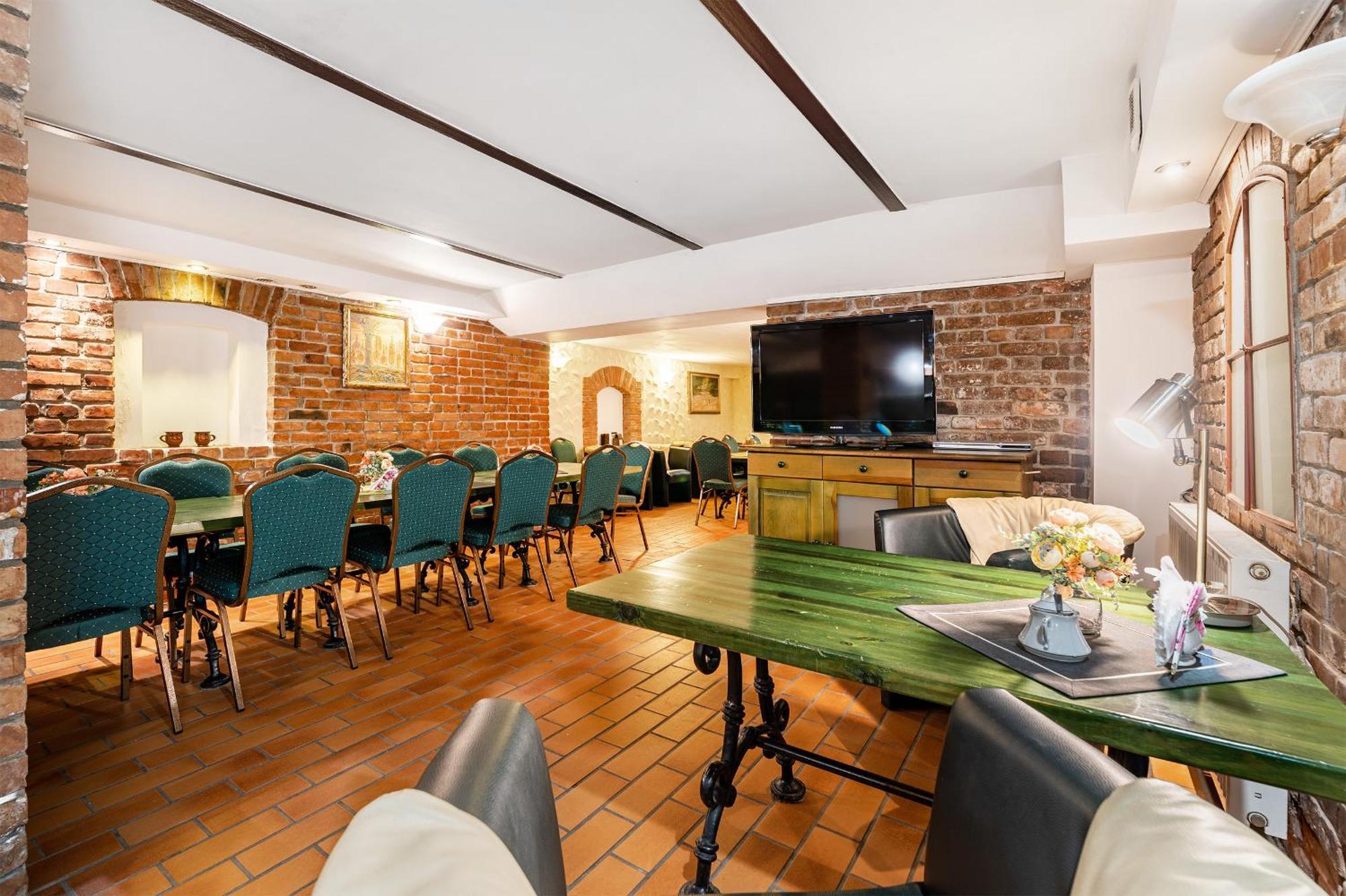 Hotel Pod Zamkiem Olsztyn  Extérieur photo
