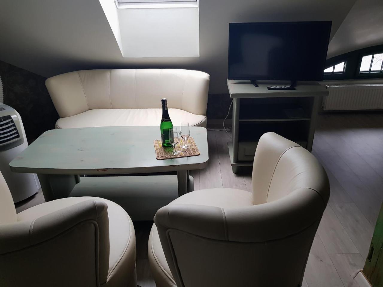 Hotel Pod Zamkiem Olsztyn  Extérieur photo